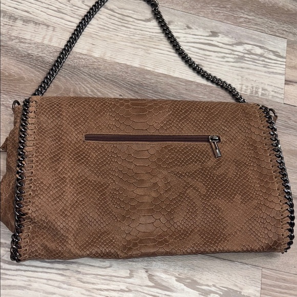 Lavorazione Brown Textured Shoulder Bag with Chain Straps - Picture 3 of 7
